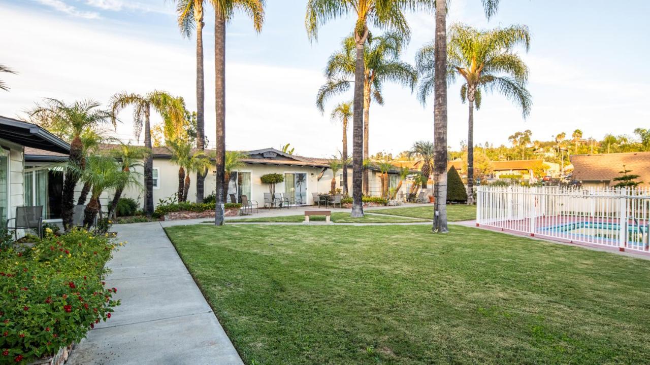 Fallbrook Country Inn Εξωτερικό φωτογραφία